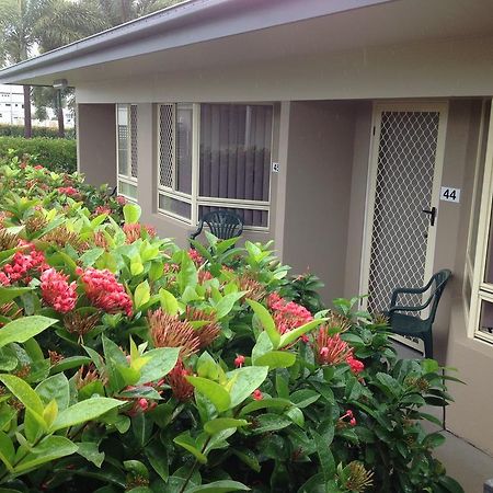 Port Denison Motor Inn Bowen Esterno foto
